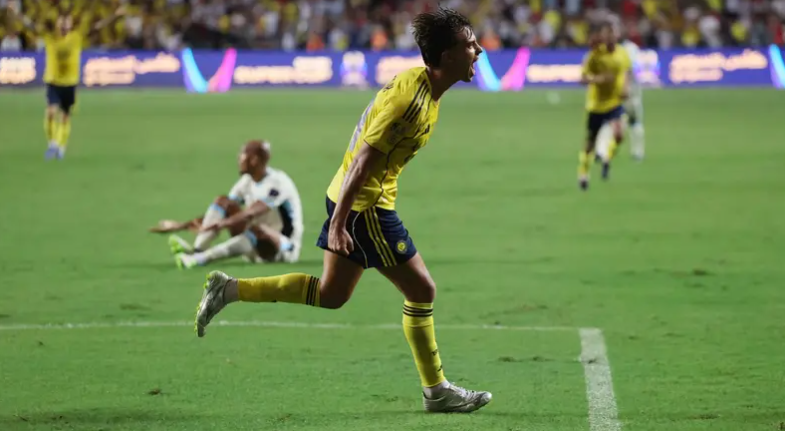 النصر يهزم الاتحاد بـ10 لاعبين منذ الشوط الأول ويبلغ النهائي