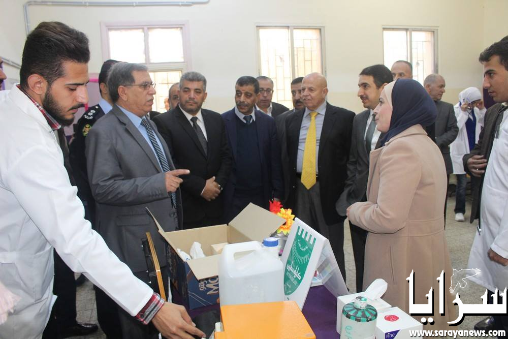 بالصور  ..  يوم طبي مجاني في مدرسة الملكه زين الشرف الثانويه للبنات