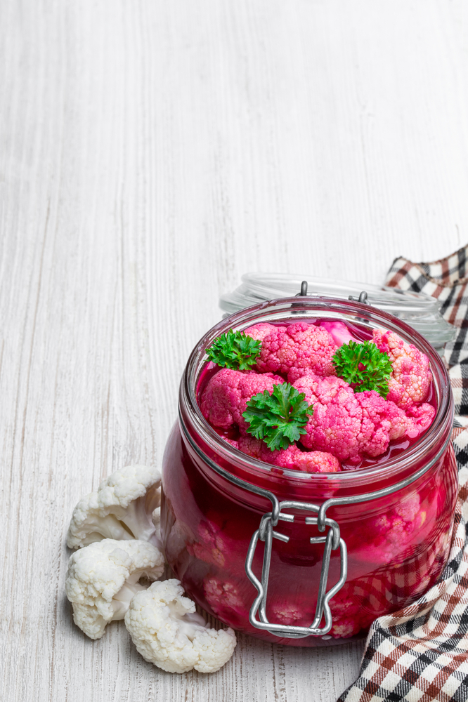 مخلل قرنبيط بالشمندر