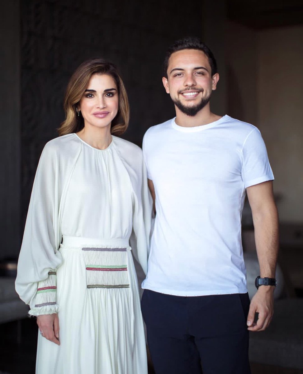 ولي العهد يهنئ جلالة الملكة رانيا بـ "عيد الأم" 