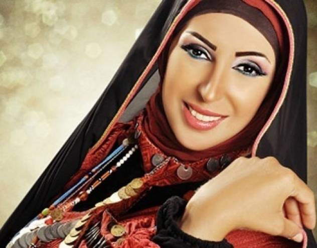 بالفيديو ..  الفنانة شاهيناز تخرج عن صمتها وتكشف أسباب خلعها للحجاب!!
