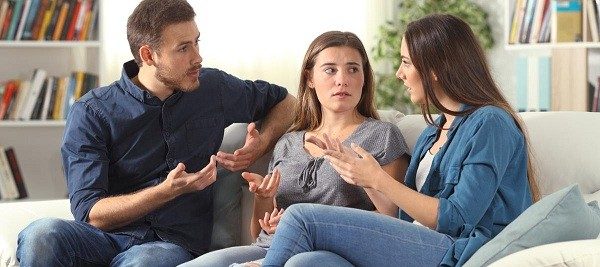 أخت زوجتي وزوجها يحرضون زوجتي على الطلاق ..  فماذا أفعل؟