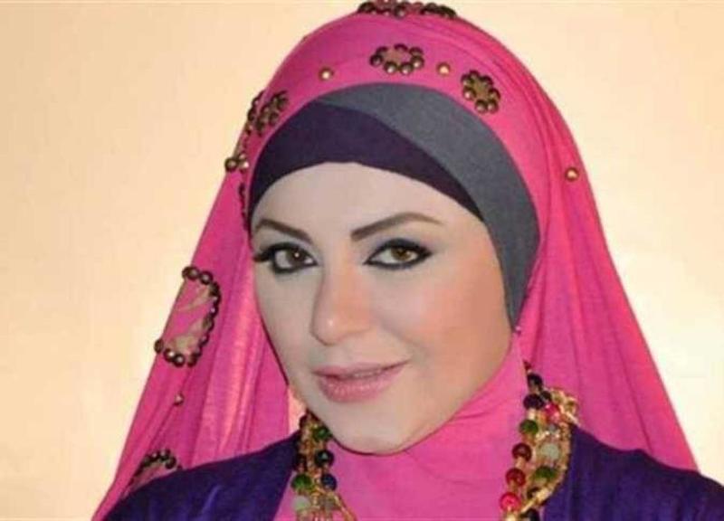 بالصور .. ممثلة شهيرة تتعرض للسرقة في وضح النهار