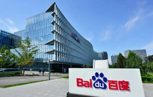شركة Baidu تناقش تشغيل سيارات الأجرة الآلية من تسلا في الصين