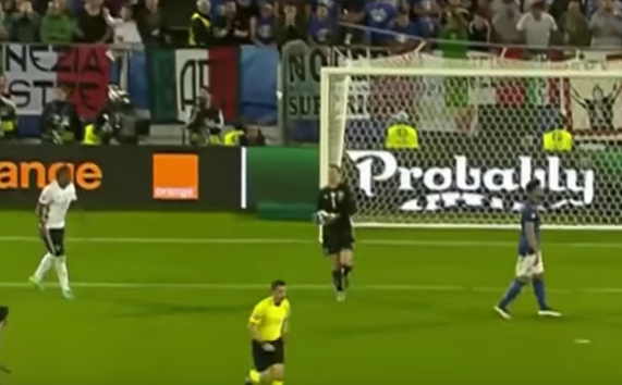 بالفيديو .. خطأ مضحك من نوير كاد يكلف ألمانيا توديع يورو