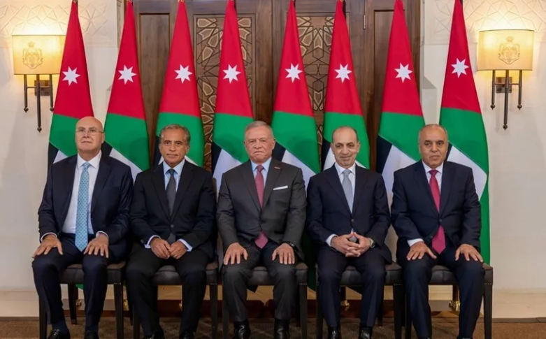 تقرير: التعديل الوزاري الثالث يكشف فجوة الثقة والاتصال بين الحكومة والشارع