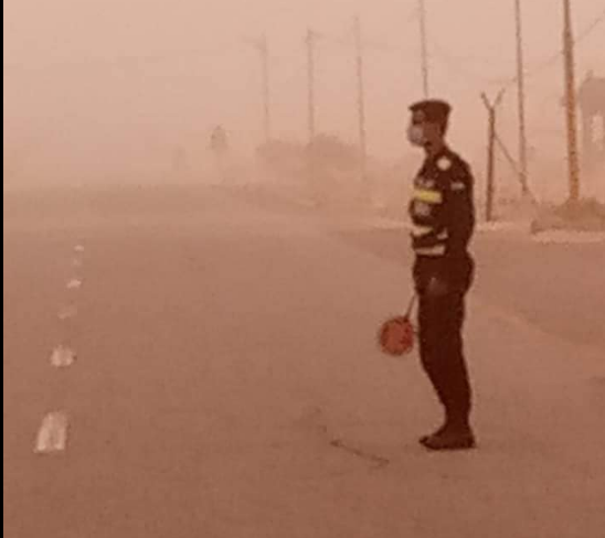 الدوريات الخارجية: إغلاق طرق بسبب الغبار الكثيف وانعدام الرؤية "أسماء"