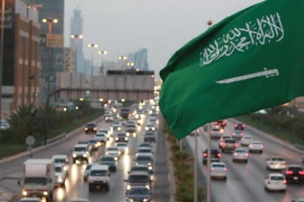 السعودية تفكر بتمديد عطلة نهاية الأسبوع لتصبح 3 ايام