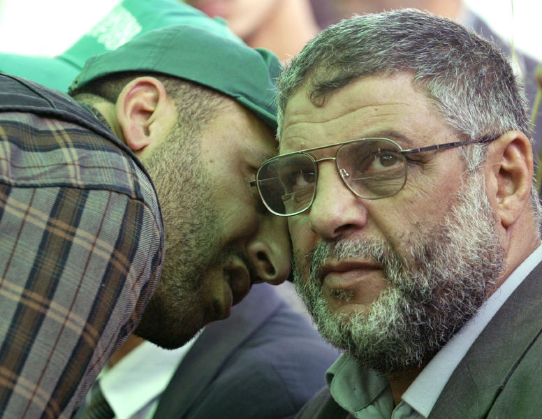 في الذكرى العشرين على استشهاده  ..  ماذا تعرف عن عبدالعزيز الرنتيسي ؟