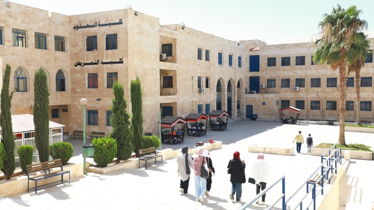 كلية التمريض تناقش رسائل ماجستير في تخصص إدارة التمريض