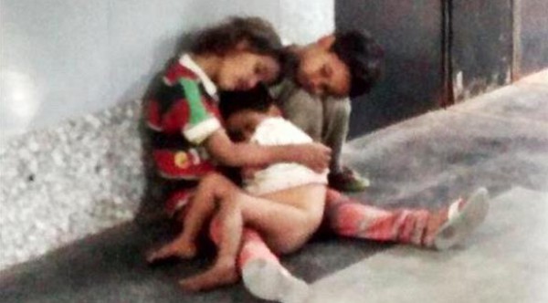 صورة: تغريدة تنقذ 3 أطفال تركهم والدهم بالشارع 