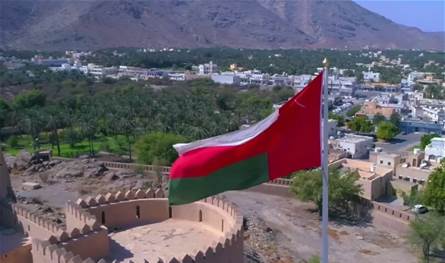 سلطنة عمان تعلق دخول القادمين من 7 دول