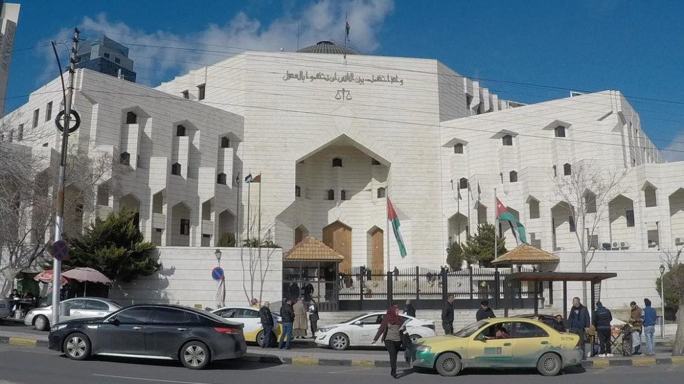 الأردن ..  براءة منظم حفلات من تهمة محاولة تقبيل فنانة سورية