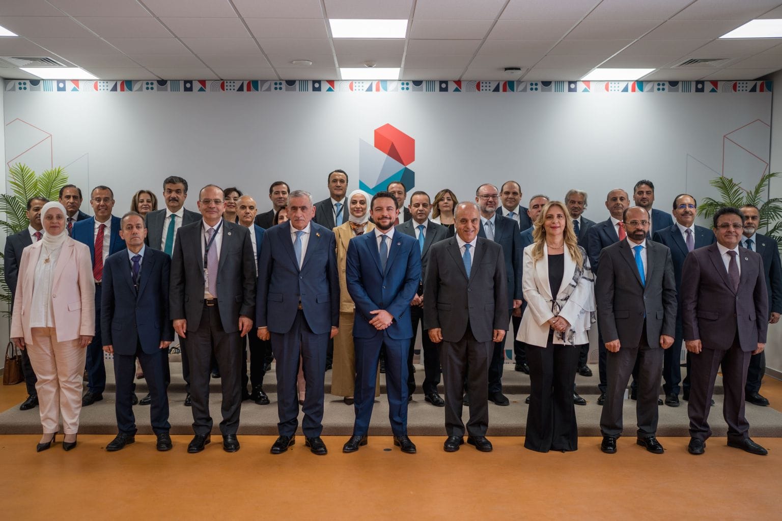  الجامعة الأردنية تصنع المجد بمداد الوطنية والانتماء بتنظيمها لملتقى الأساتذة الفخريين