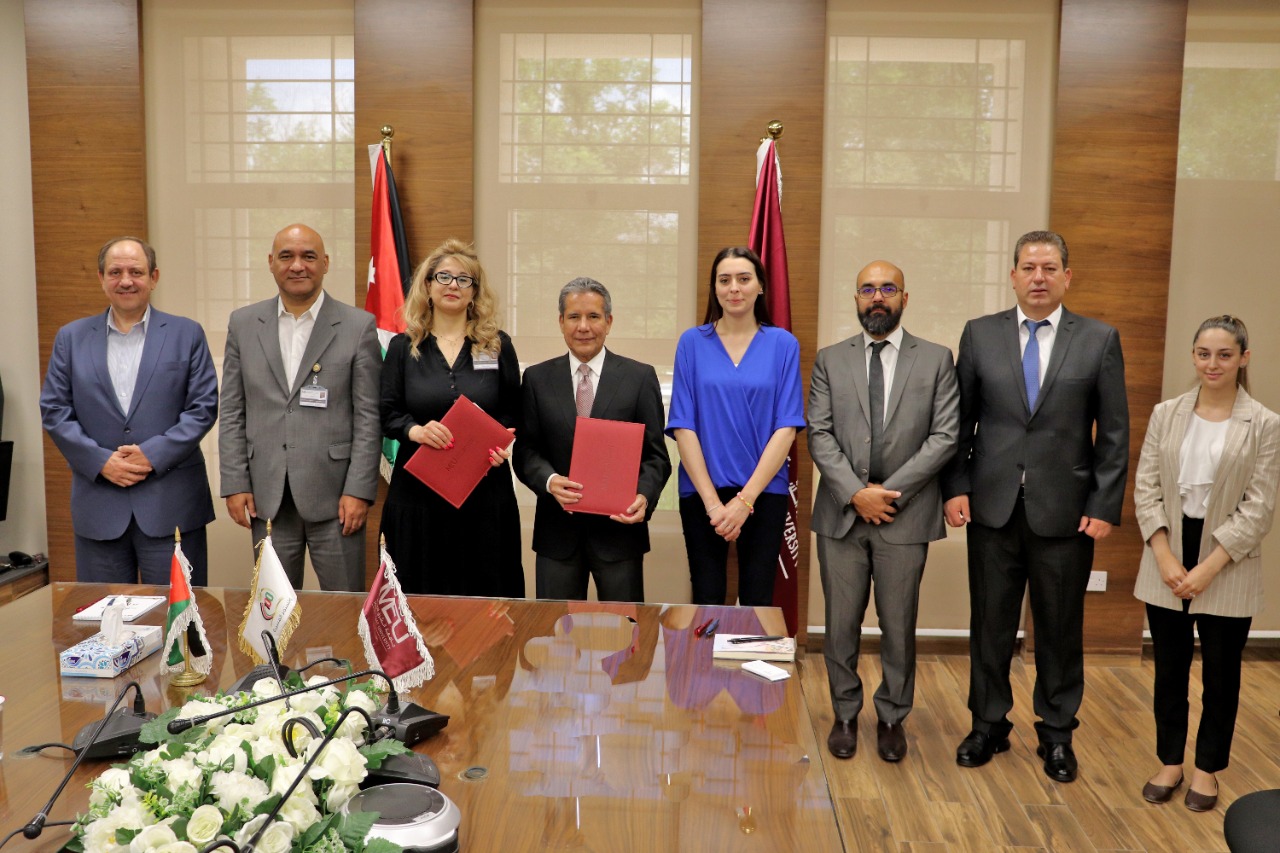 "الشرق الأوسط" والسفارة المكسيكية توقعان اتفاقية تعاون مشترك