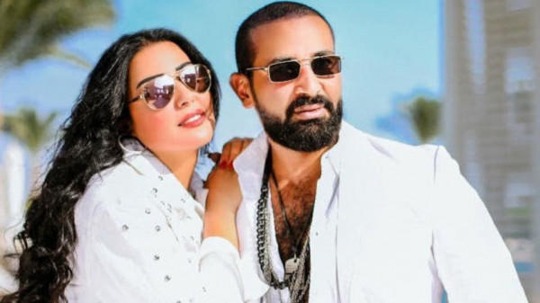 أحمد سعد يكشف حقيقة الصلح مع سمية الخشاب