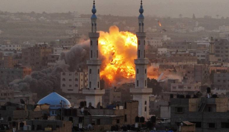 طائرات الاحتلال تقصف مناطق في قطاع غزة 