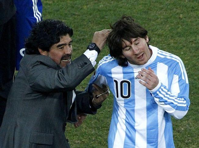 ماردونا: الاتصال بأوباما أسهل من الاتصال بليونال ميسي