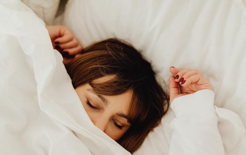 أضرار خطيرة بسبب قلة النوم على الصحة النفسية  ..  تعرف إليها!! 