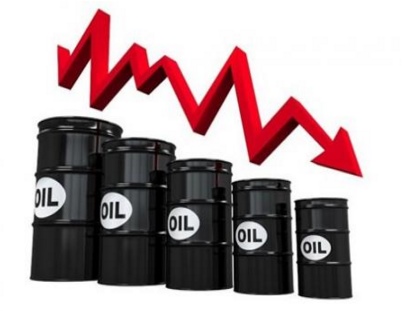 النفط ينخفض