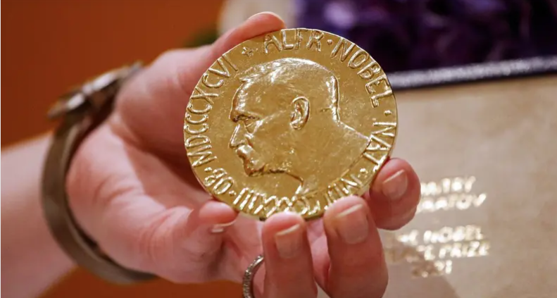 بعد إهدائها إلى ترامب ..  ما لا تعرفه عن ميدالية نوبل للسلام