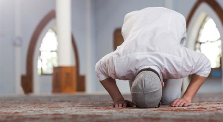 صلاة التراويح في البيوت رفع للبلاء ووقاية للنفس من الوباء
