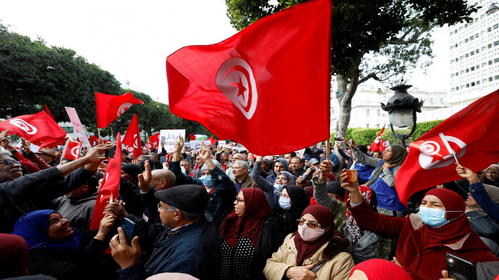 احتجاجات ضد الرئيس التونسي قبل أسبوع من انتخابات برلمانية