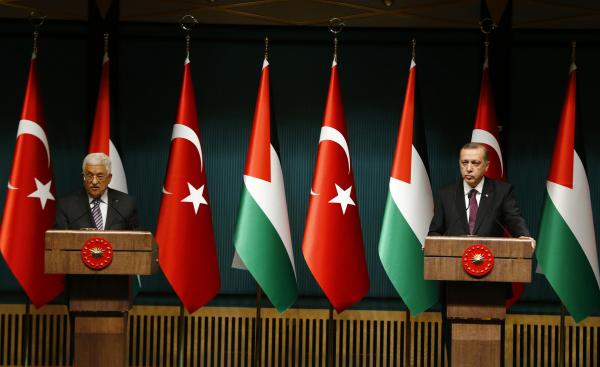 أول رئيس عربي يهنئ أردوغان بتحويل "آيا صوفيا" إلى مسجد