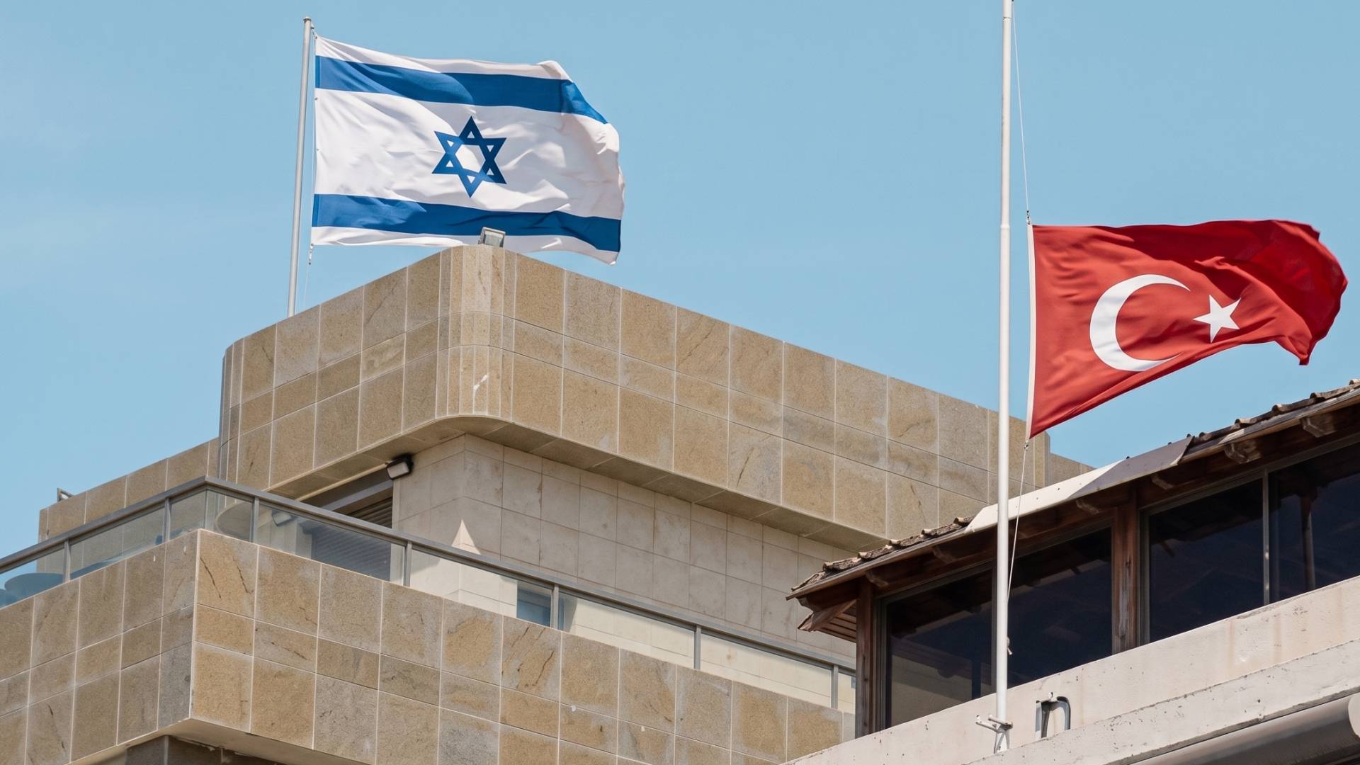 أ ف ب: تل أبيب تدرس إغلاق قنصليتها في إسطنبول لأسباب أمنية ولوجستية