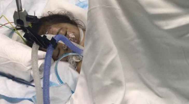 قصة مؤلمة .. الطفلة ميرا ابكت الجميع ولم يسعهفا إيعاز الرزاز  .. "تفاصيل"