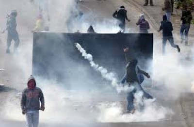نابلس: إصابة مواطن بعيار مطاطي واعتقال خمسة مواطنين
