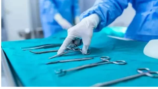 تركيا ..  مقص نسي في بطن مريضة لمدة 7 سنوات