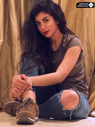بالفيديو والصور  ..  كارولين عزمي تحتفل بخطوبتها 