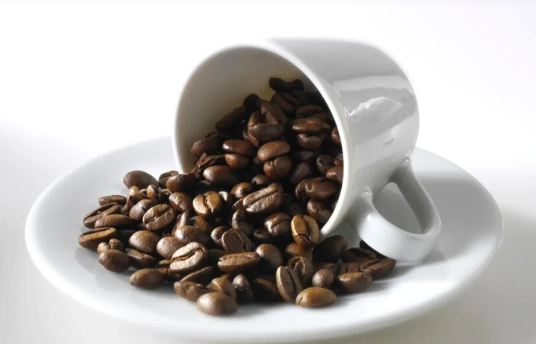 إضافات للقهوة تقلل من فوائدها