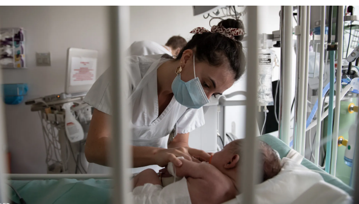 "موت الرضع المفاجئ" ..  دراسة حديثة تحدد سببا محتملا