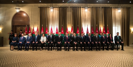 وزراء في حكومة الرزاز يغلقون صفحاتهم على مواقع التواصل الاجتماعي ..  تفاصيل