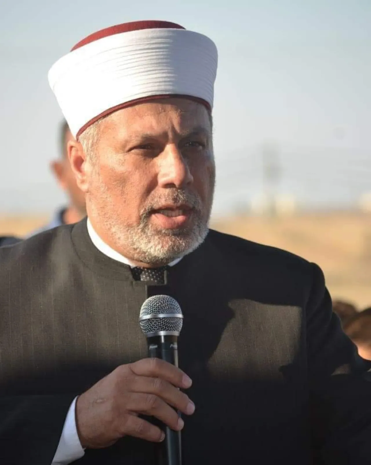 والدة الدكتور محمد الغول في ذمة الله