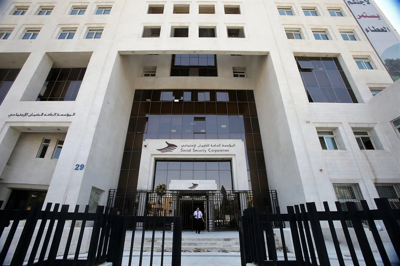 الضمان تخفض فائدة تقسيط مديونية المنشآت 