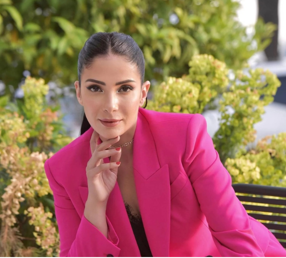 أول تعليق من منى زكي بعد فوزها بجائزة أفضل ممثلة
