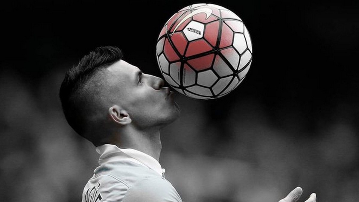 كومان يرفض انضمام أغويرو إلى نادي برشلونة لـ3 أسباب  .. فيديو 