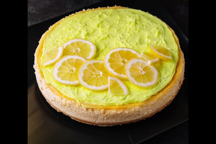 تشيز كيك الشاي الأخضر بالليمون