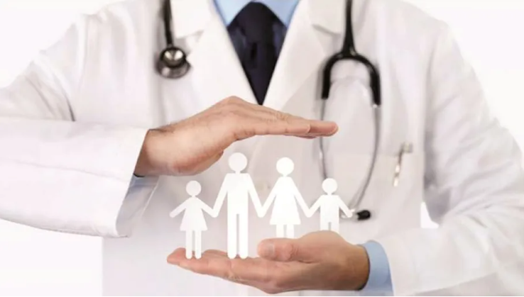 جدل "لائحة الأطباء" يتصاعد ..  وفعاليات تصفها بـ"تسعيرة إذعان"