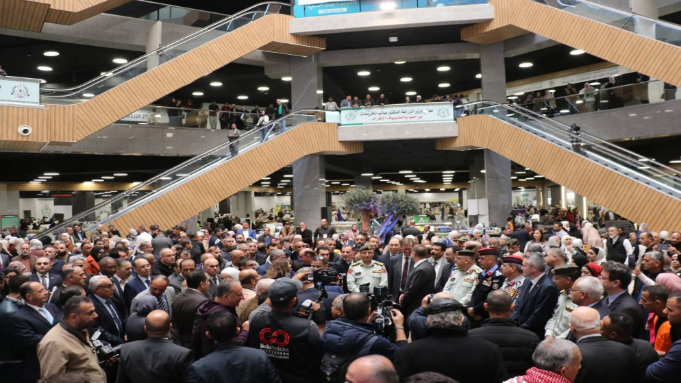 إقبال جماهيري قياسي على مهرجان الزيتون الوطني: أكثر من 100 ألف زائر