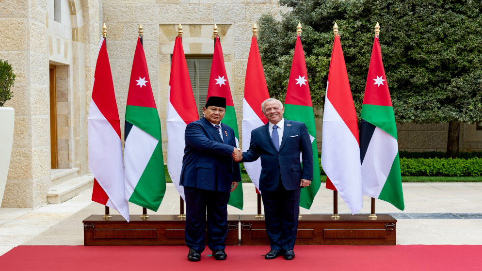 الملك يستقبل الرئيس الإندونيسي في قصر الحسينية