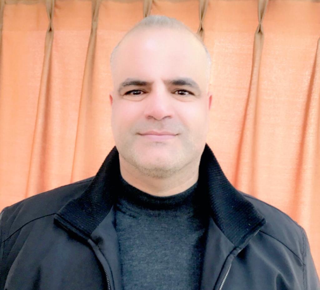 عز الدين ابو رمان مبارك الفوز بالمركز الاول 