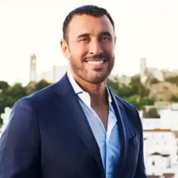 بالفيديو: كاظم الساهر يرقص الدبكة العراقية في باريس
