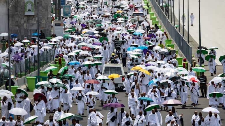أزمة الحجاج الأردنيين تتصاعد ومطالب بـ”إقالة وزراء” بعد 41 وفاة و22 مفقوداً