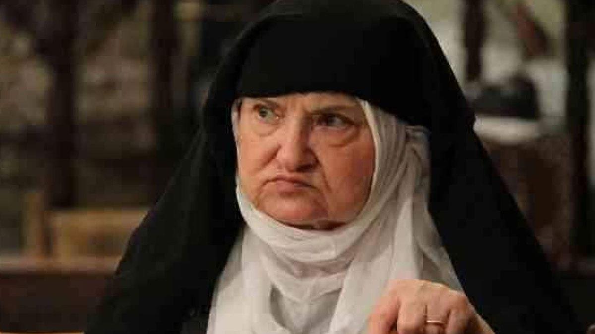 أنطوانيت نجيب تدخل العناية المركزة
