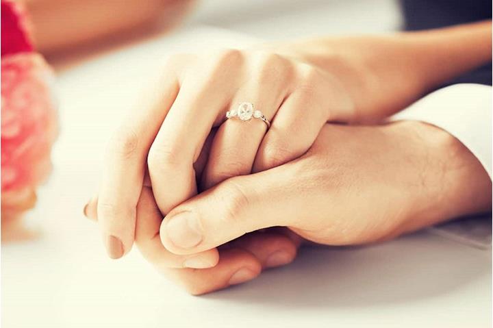 هل يجب الوفاء بوعد الزواج إذا ترتب عليه مشاكل؟