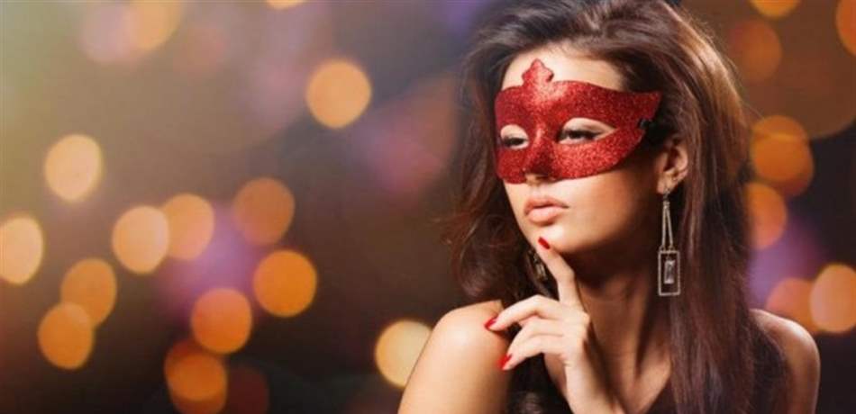 ممثلة شهيرة تتحوّل إلى شاب ..  وتصدم متابعيها! (صورة)